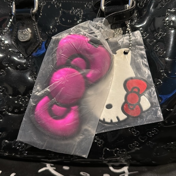 Brand new black loungefly Hello Kitty Hobo bag - Picture 5 of 9